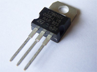 L7805 +5V Linear Voltage Regulator